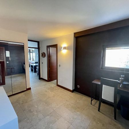 Exclusive Beachfront Apartment Torremolinos - Pool - Paddle - Tenis - Wifi - Central Aircon Esterno foto