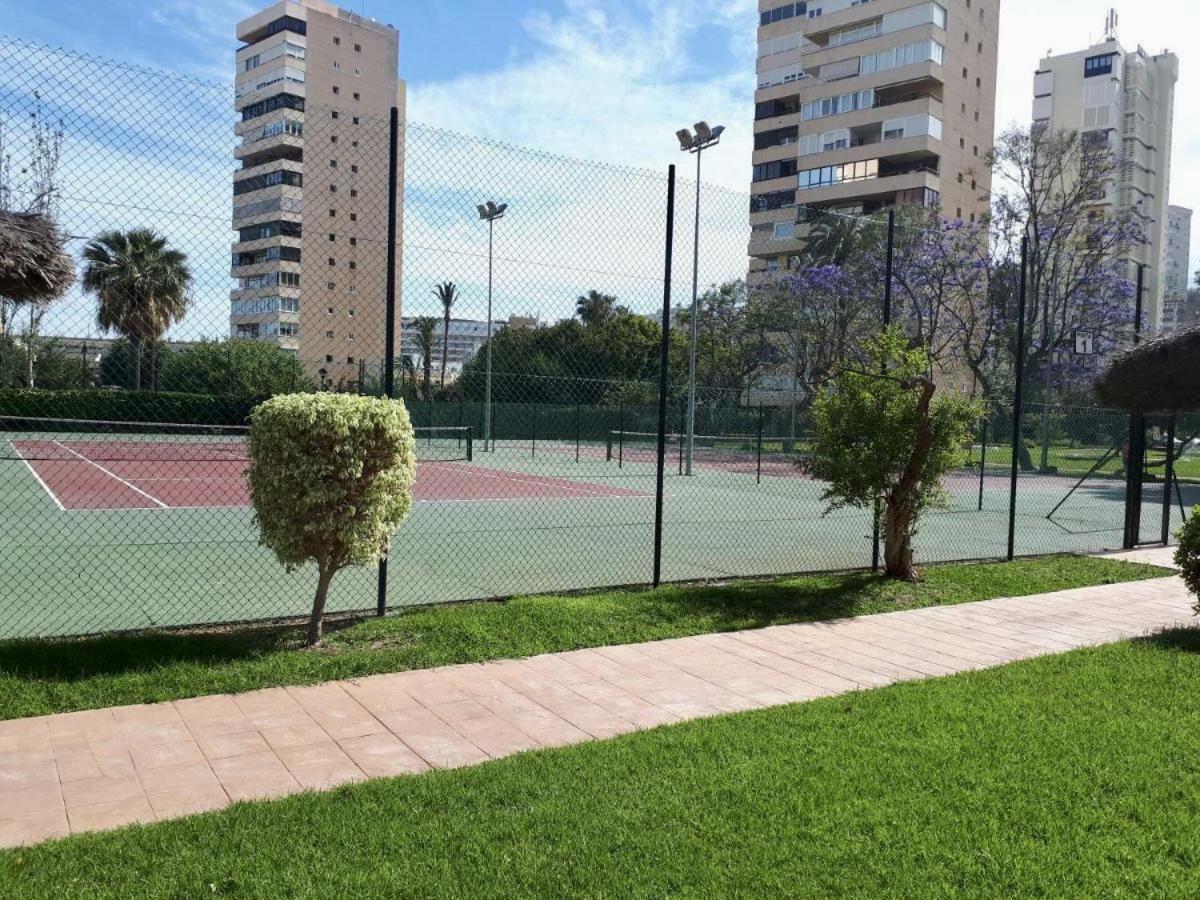 Exclusive Beachfront Apartment Torremolinos - Pool - Paddle - Tenis - Wifi - Central Aircon Esterno foto